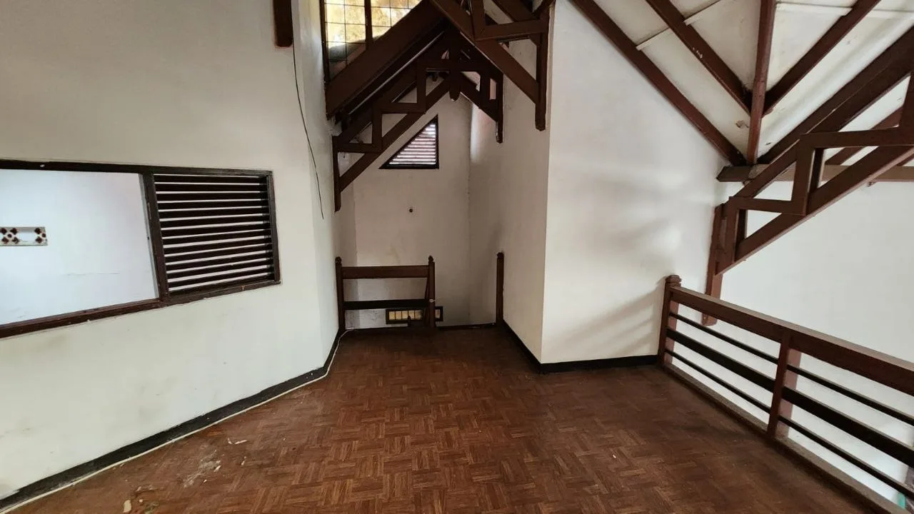 Dijual rumah Murah Hitung Tanah area Turangga buahbatu kota Bandung: